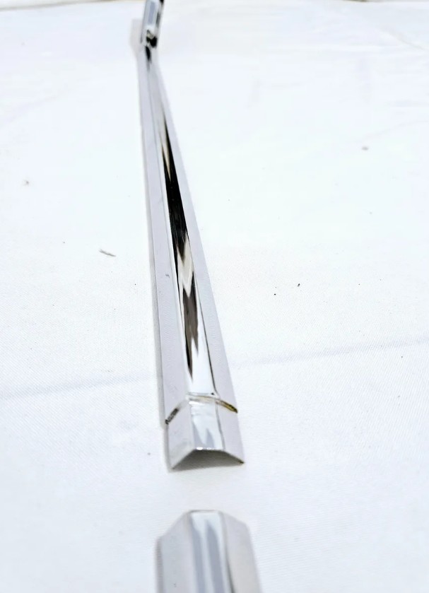 Frisos Grade Dodge Dart